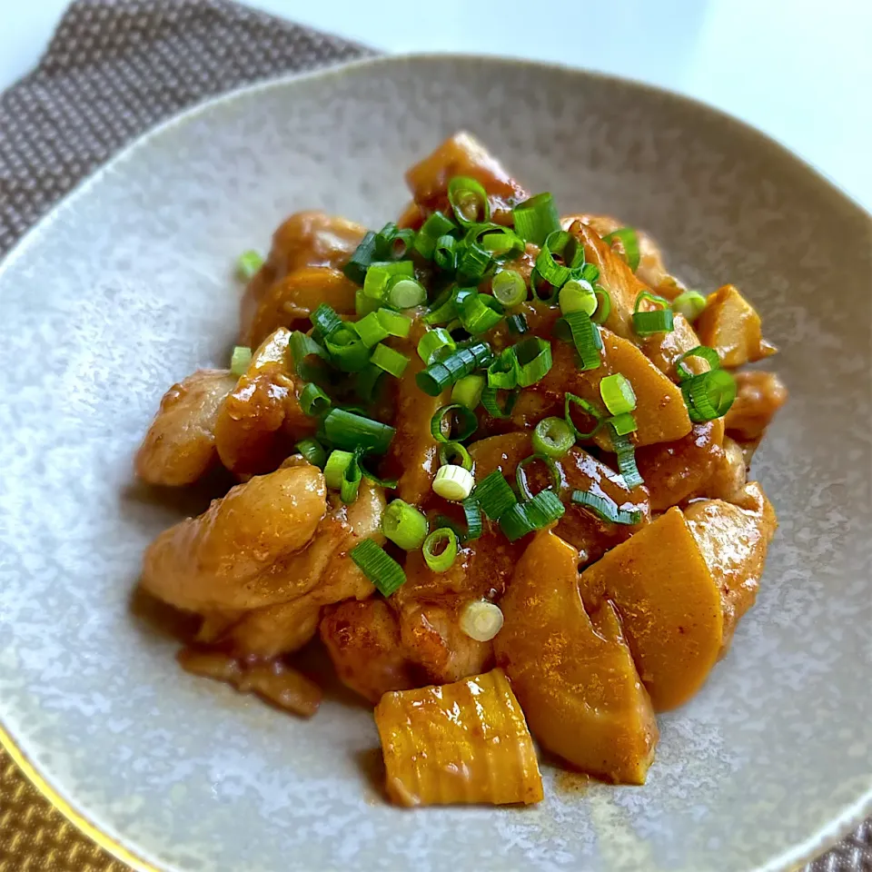 からあげビールさんの料理 【おうち居酒屋ごはん】たけのこと鶏肉のピリ辛オイ味噌炒め|はるち- ̗̀ ☺︎  ̖́-さん