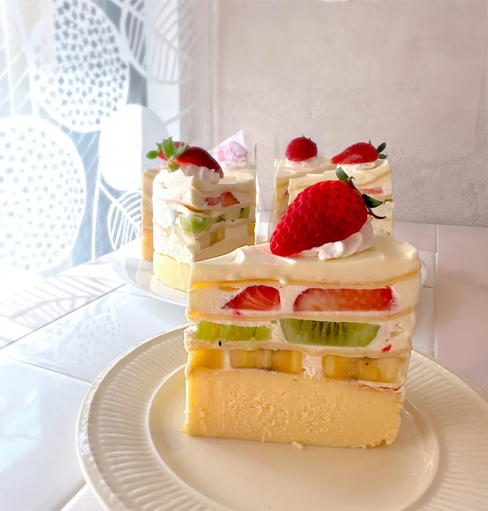 フルーツミルクレープチーズケーキ🍓🍌🥝|KEIKOさん