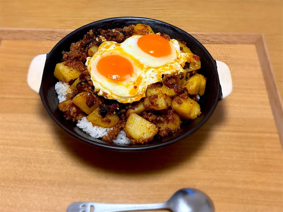 じゃがいも🥔とひき肉丼|崇史Ｆさん