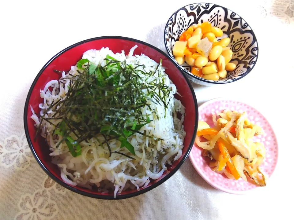 生協ので。しらす丼、野菜豆、切り干し大根煮|m.rafuさん