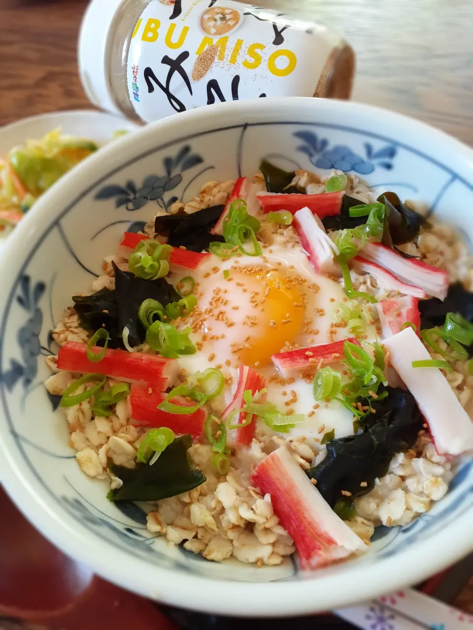 春のつぶみそ料理～🎶
新ワカメのオートミール朝食です🤗|fumfumさん