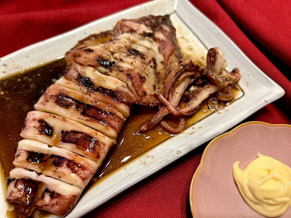 照り照りイカの丸焼き〜屋台風〜|こずりんさん