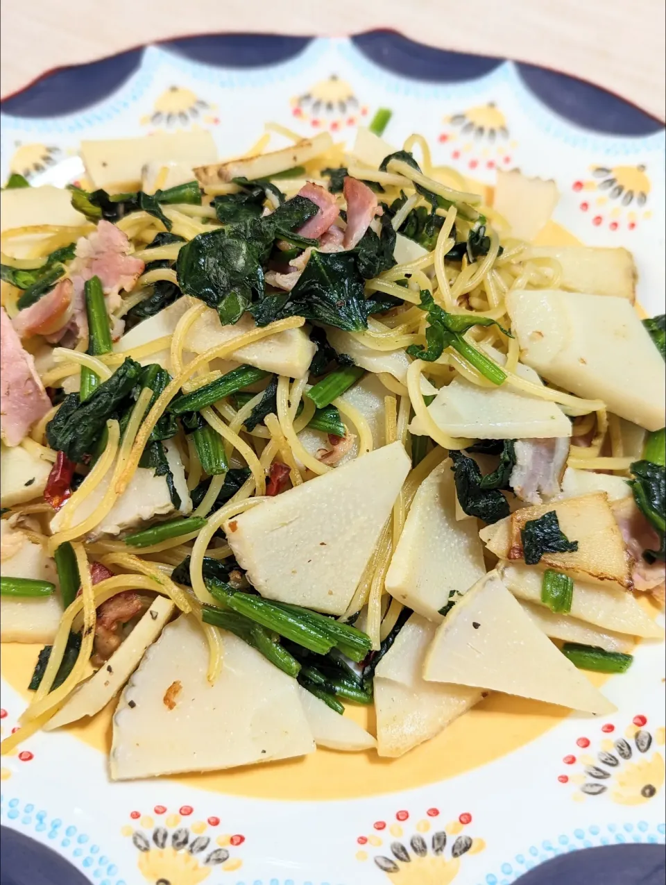 cocco+さんのお料理〜タケノコのペペロンチーノ|f.1125beさん