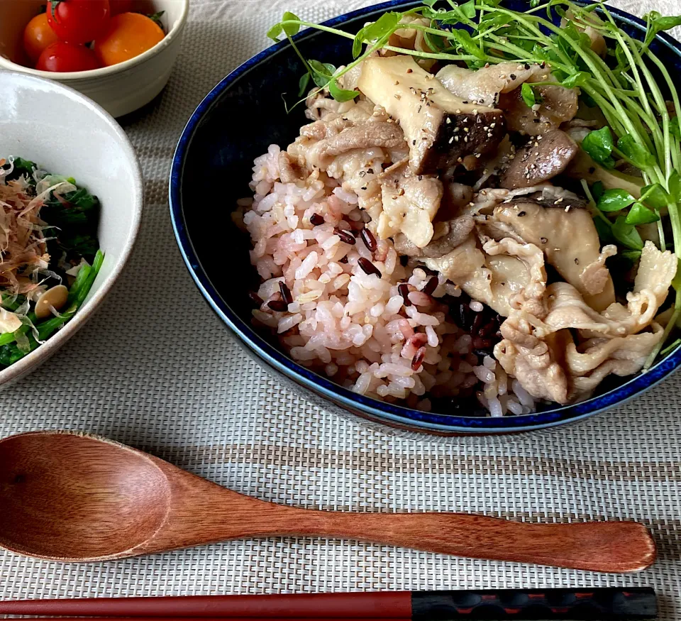 ＊エリンギと豚バラのバター醤油ご飯|mocoさん