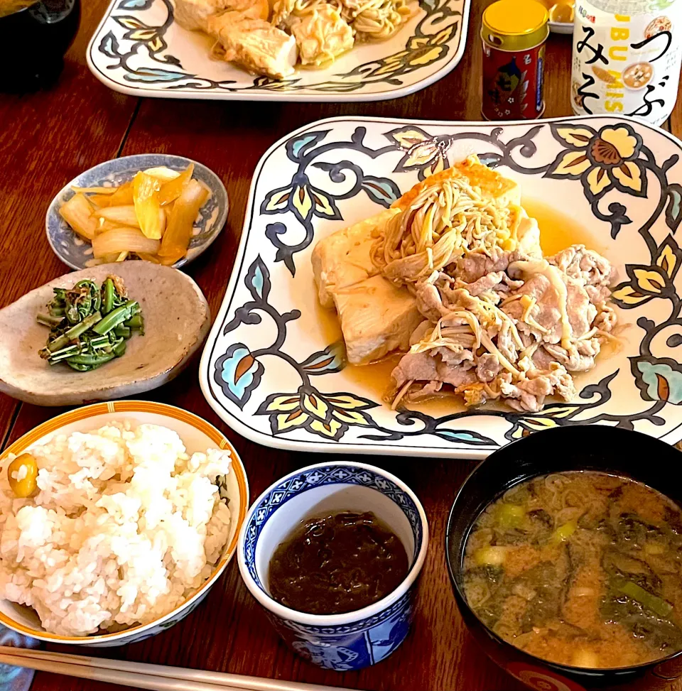 晩ごはん♯肉豆腐♯塩糀パウダー♯つぶみそ|小松菜さん