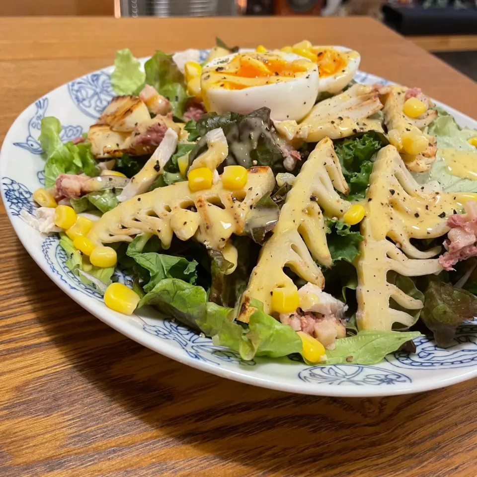 焼きたけのことケールと色々サラダ|いがをさん