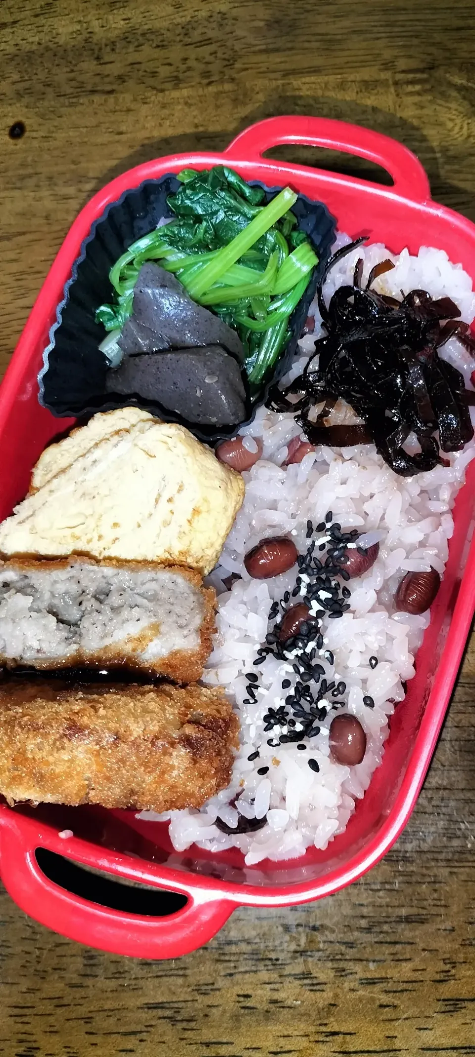 Snapdishの料理写真:私弁当🍱
　赤飯😄|miimiさん