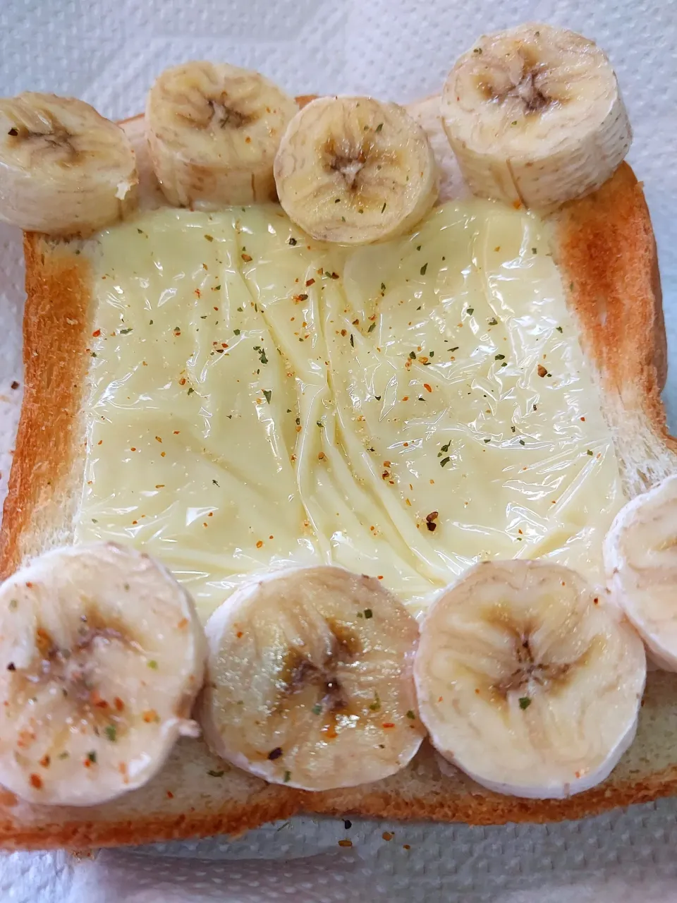 Snapdishの料理写真:ホットバナナ🍌チーズトースト🥰🙋|🐧ペンギン2さん