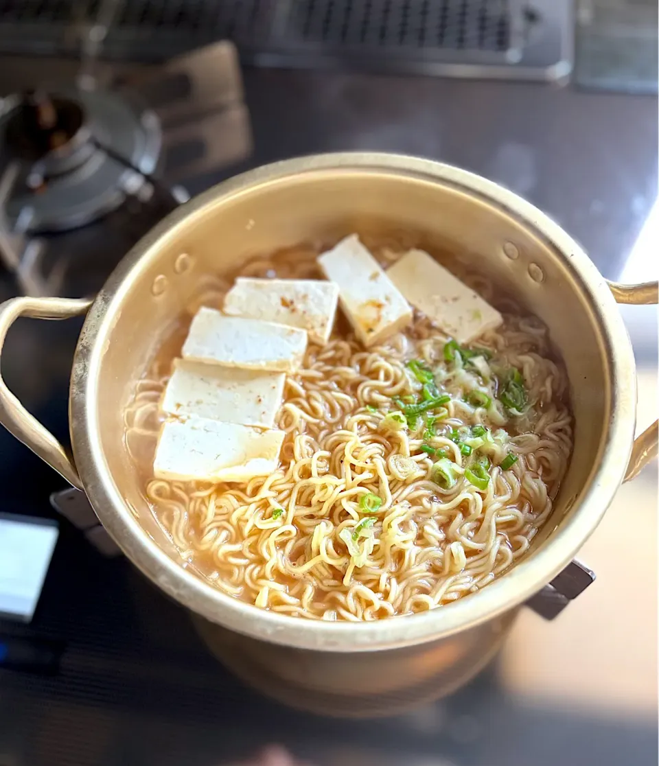 Snapdishの料理写真:豆腐でダイエットラーメン|かっちゃん杉さん