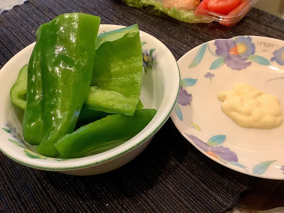 3日間冷やしてエグ味が消えた『冷やしピーマン🫑』😋|アライさんさん