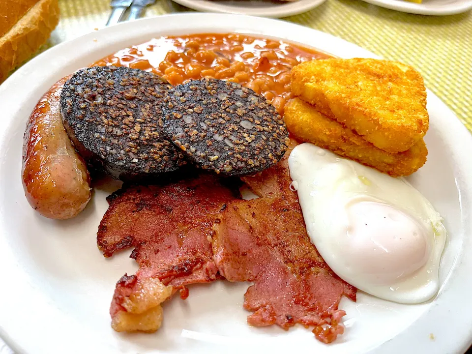 British Breakfast from Regency Cafe in London|Laki Maikaʻiさん