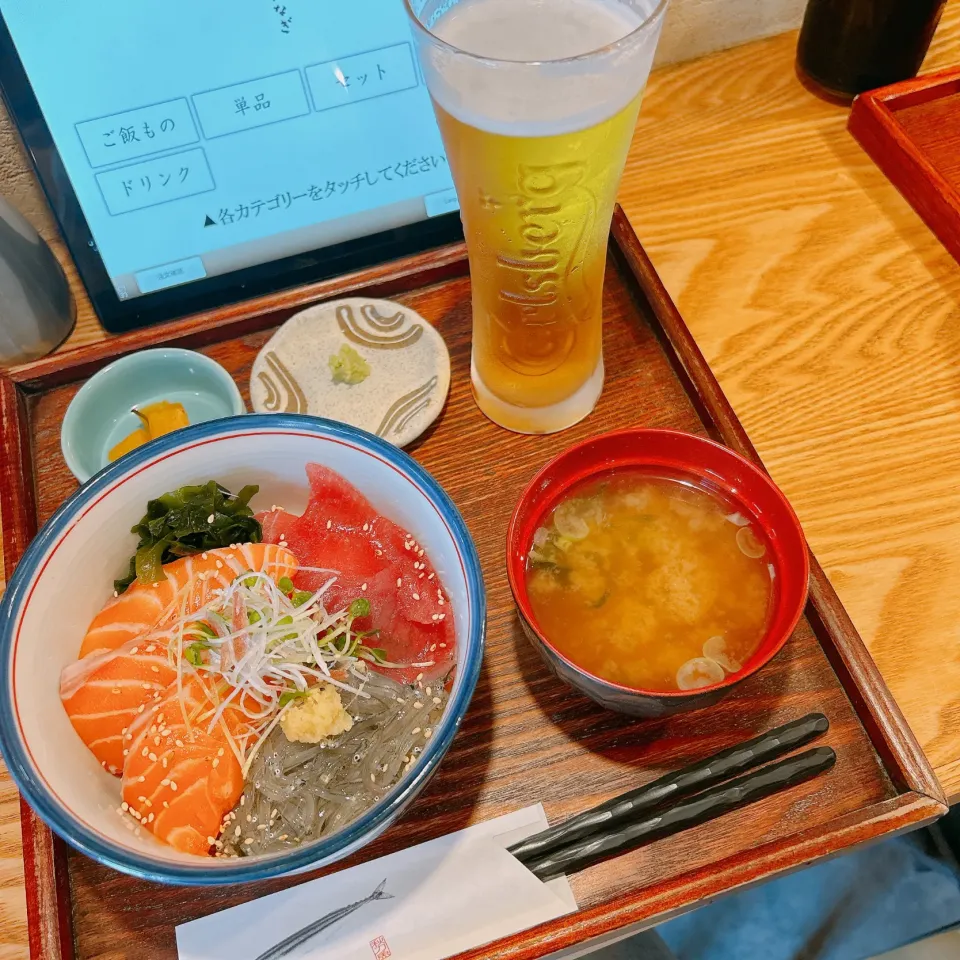 サーモン生しらすまぐろ三食丼|himari☺︎さん