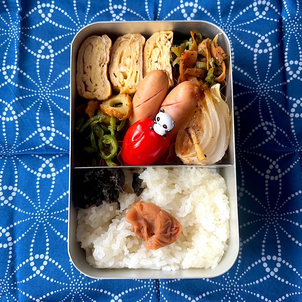 Snapdishの料理写真:2024/04/30
卵焼き
ウィンナーソーセージ
ブロッコリー🥦の茎のきんぴら
新玉ねぎのグリル
ピーマン🫑とちくわのカレー炒め
トマト🍅|aichanさん