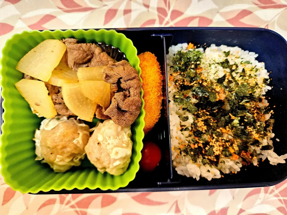 大根と牛肉の煮物❤️旦那さんお弁当❤️|かおるcitronさん