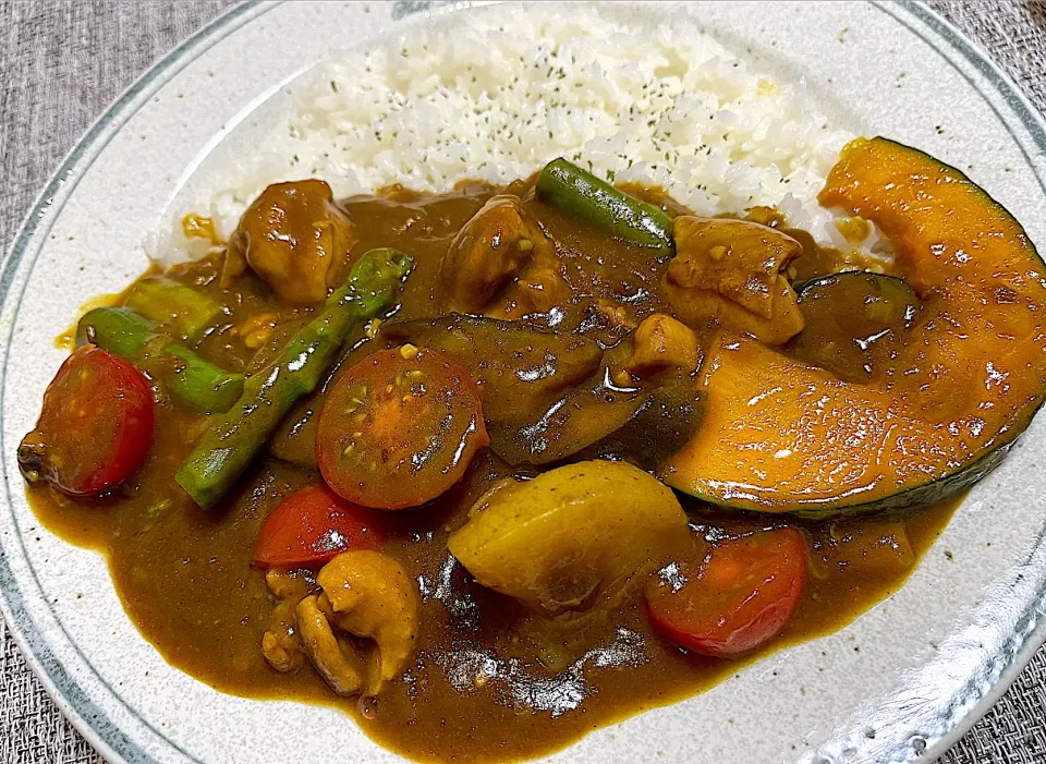 夏野菜(っぽい)チキンカレー|須佐浩幸さん