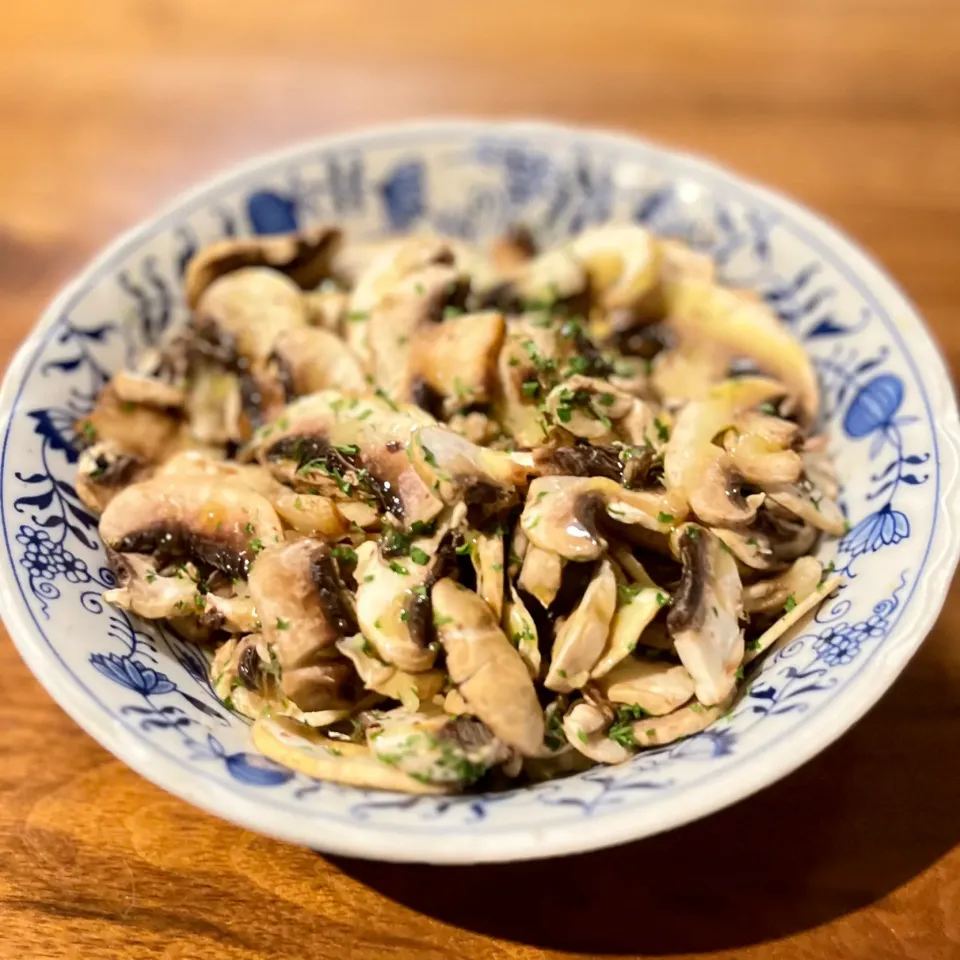 ゆず香るマッシュルームサラダ🥗 Fresh Mushroom Salad with Yuzu|アッコちゃん✨さん