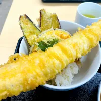 Snapdishの料理写真:大穴子丼　島根県大田市　道の駅|ちーさんさん