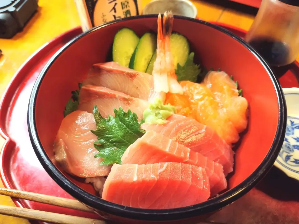 海鮮丼|ドッコイさん