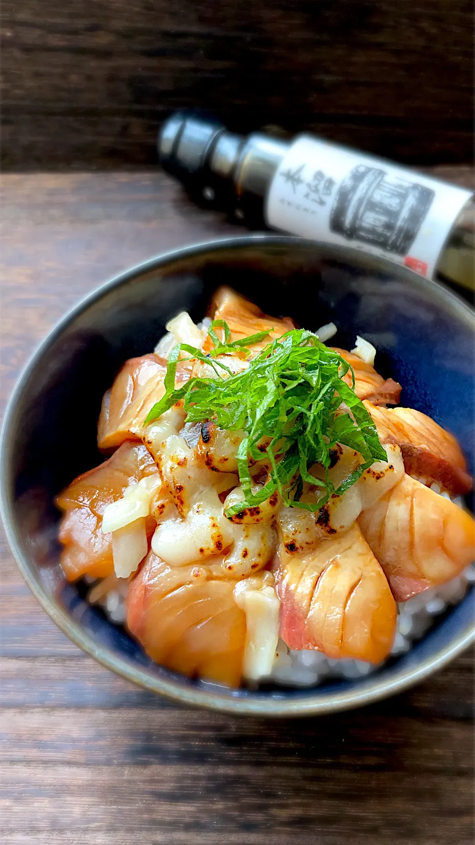 釣り魚🎣みそたまりdeヒラマサの炙りチーズ丼|9421beruさん