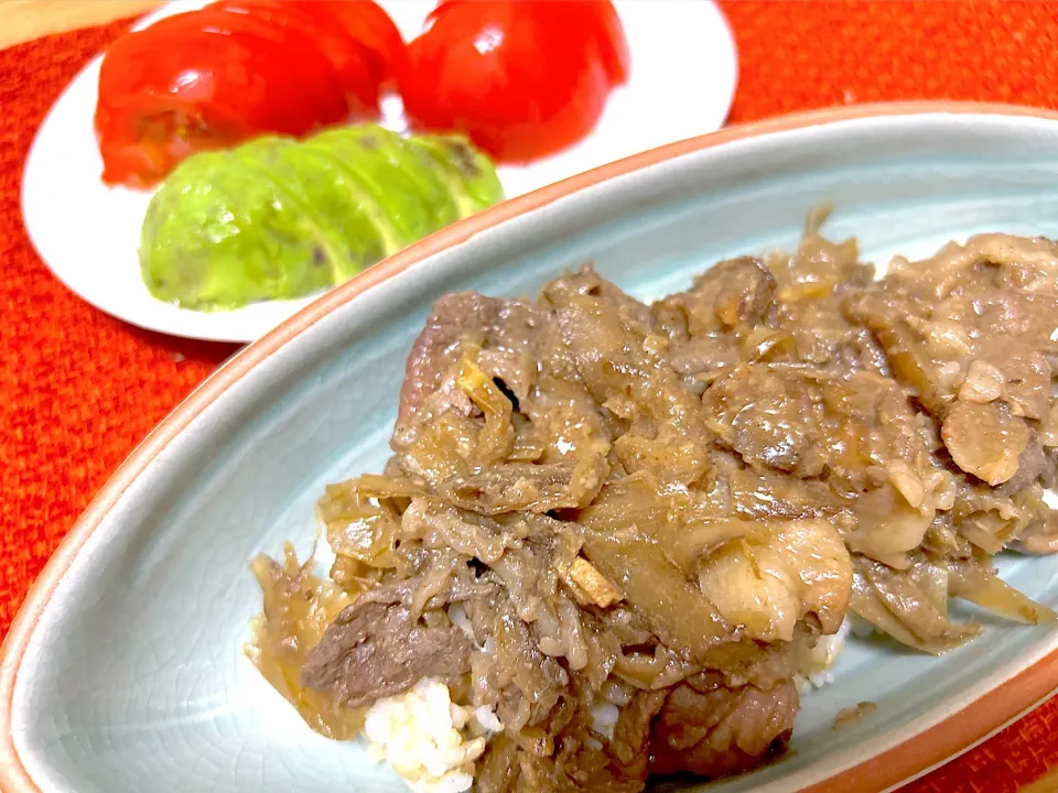 Snapdishの料理写真:牛丼✴︎ごぼう入り🐮|1614さん