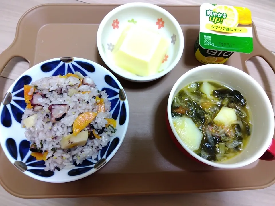 Snapdishの料理写真:今日は部屋でゆっくり夜ご飯🤗💕|m.rafuさん