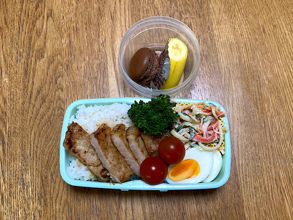 Snapdishの料理写真:4/26 豚の味噌漬け焼き弁当|ゆさん