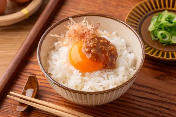 生しょうゆ糀の卵かけご飯|マルコメ キッチンさん