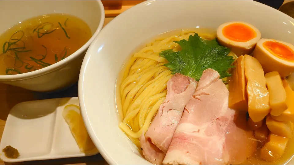 【TRYラーメン大賞2021-2022 
新店・しょうゆ部門 5位】 
支那蕎麦 澤田 
昆布水つけ麺 塩味  (1,150円) 
＋メンマ (200円) 
＠新宿御苑前3分 
(JR新宿駅から徒歩13分)
24108 (115,638)|大脇さん