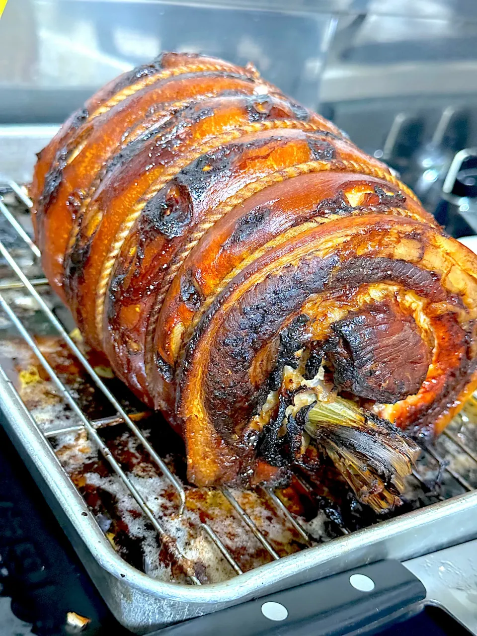 Snapdishの料理写真:Oven-cooked Lechon Pork Belly|Laarni Nabongさん