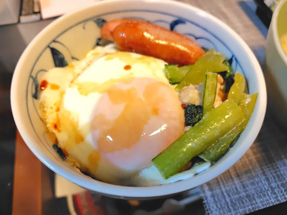 ソーセージ目玉焼き丼パート2|takacさん