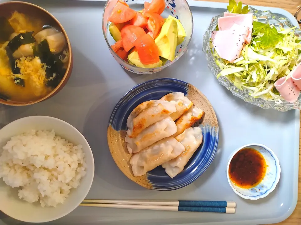 ハムサラダ
トマトアボガド
餃子
かきたま汁|さゆさん