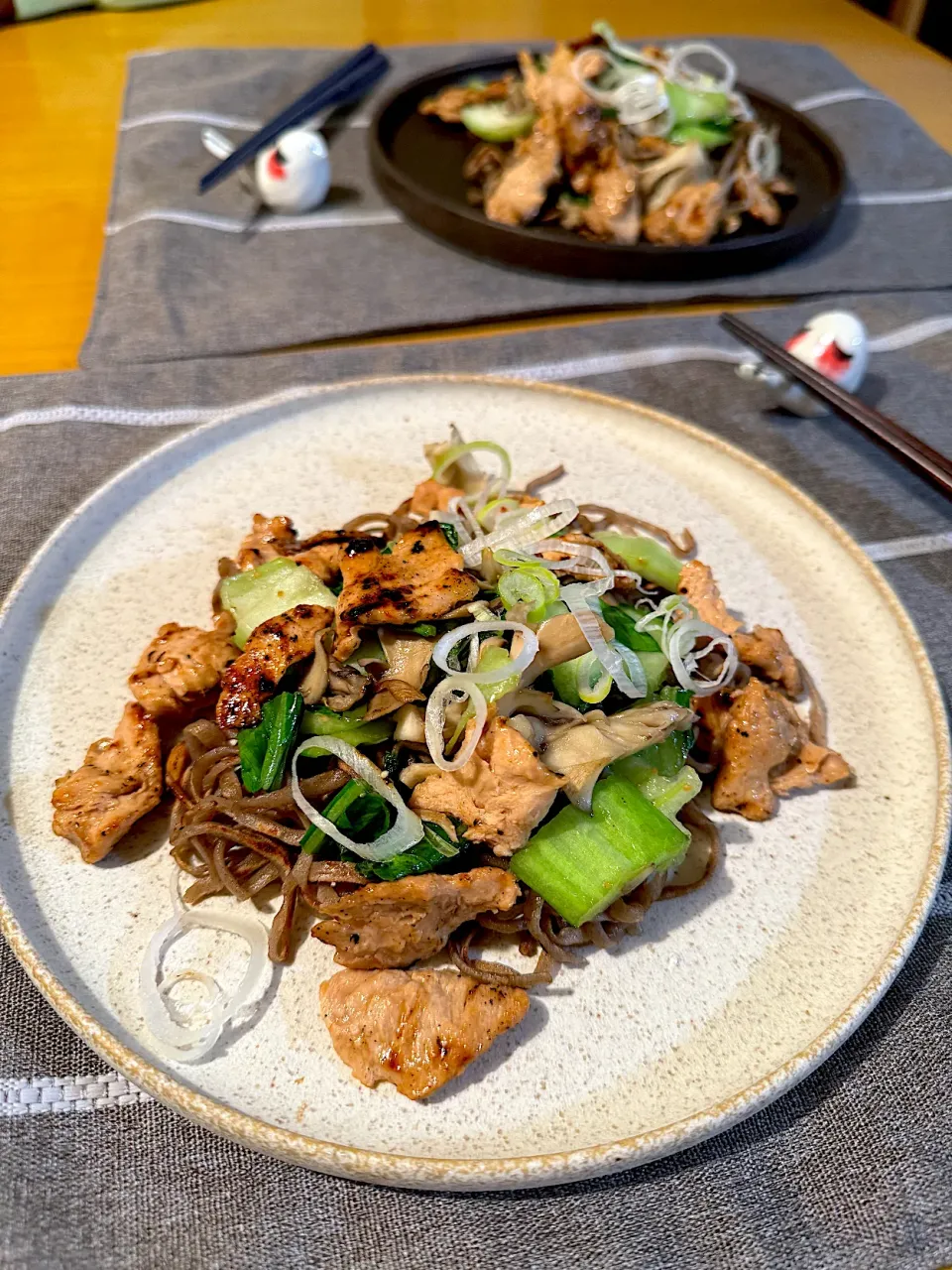 Snapdishの料理写真:大豆ミートをこんがり焼いてつぶみそ入り蕎麦焼き|さらっと🍀さん