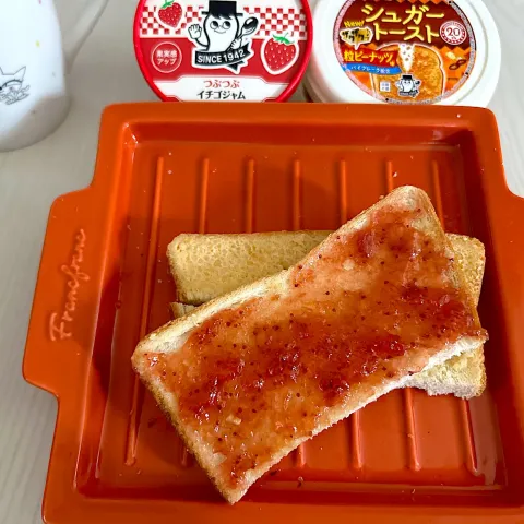 「シュガートースト ザクザク粒ピーナッツ味」を使ってみたSnapdishの料理・レシピ写真:ザクザク美味しい粒ピーナッツ✖️イチゴジャム