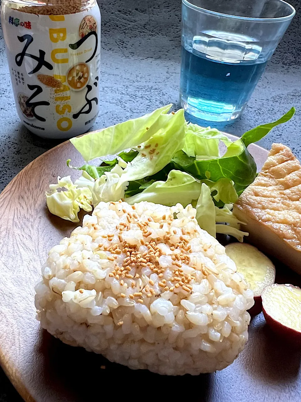 簡単美味しいつぶみそ玄米おにぎり|美肌ごはん部★タケダヒロミさん