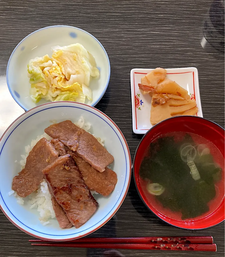 Snapdishの料理写真:カルビ丼|おしゃべり献立さん