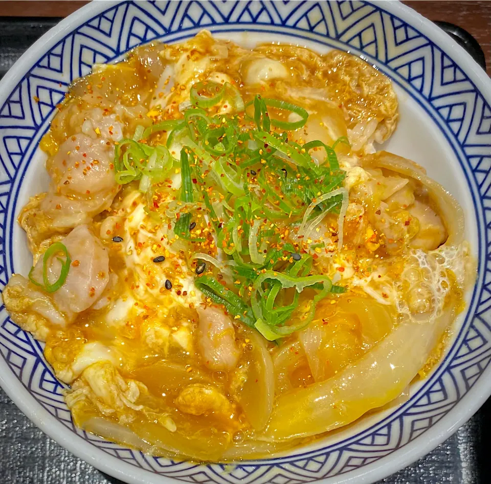 親子丼 547円|すくらんぶるえっぐさん