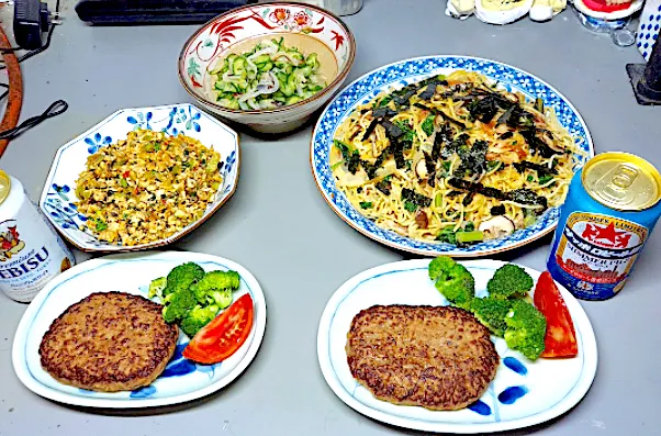 ある日の作業場飯 和風パスタ ハンバーグ 煎り豆腐 クラゲの酢物|🐈⸒⸒⸒⸒つるのダンス🐈🐾さん