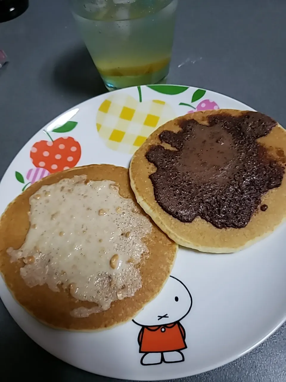 シュガートーストザクザクチョコでパンケーキ|しらっちさん