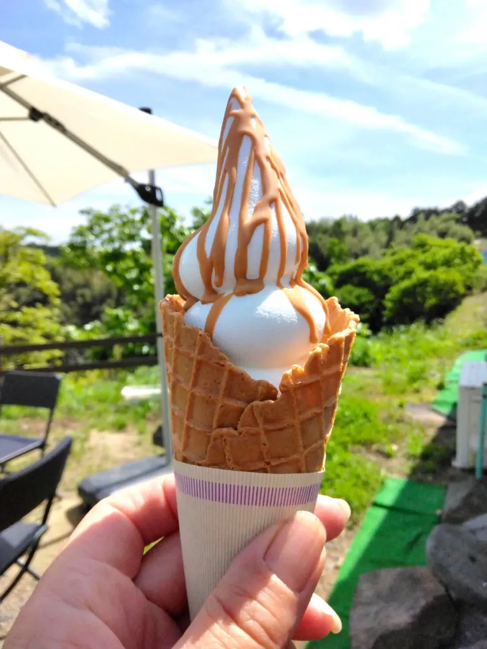 Snapdishの料理写真:キャラメルかけソフトクリーム🍦|マユマユさん