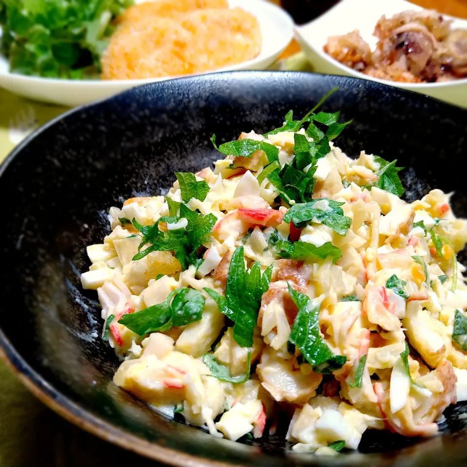 にゃんぺこさんの料理 ちくわとカニカマのだしタルサラダ🥗|とまと🍅さん