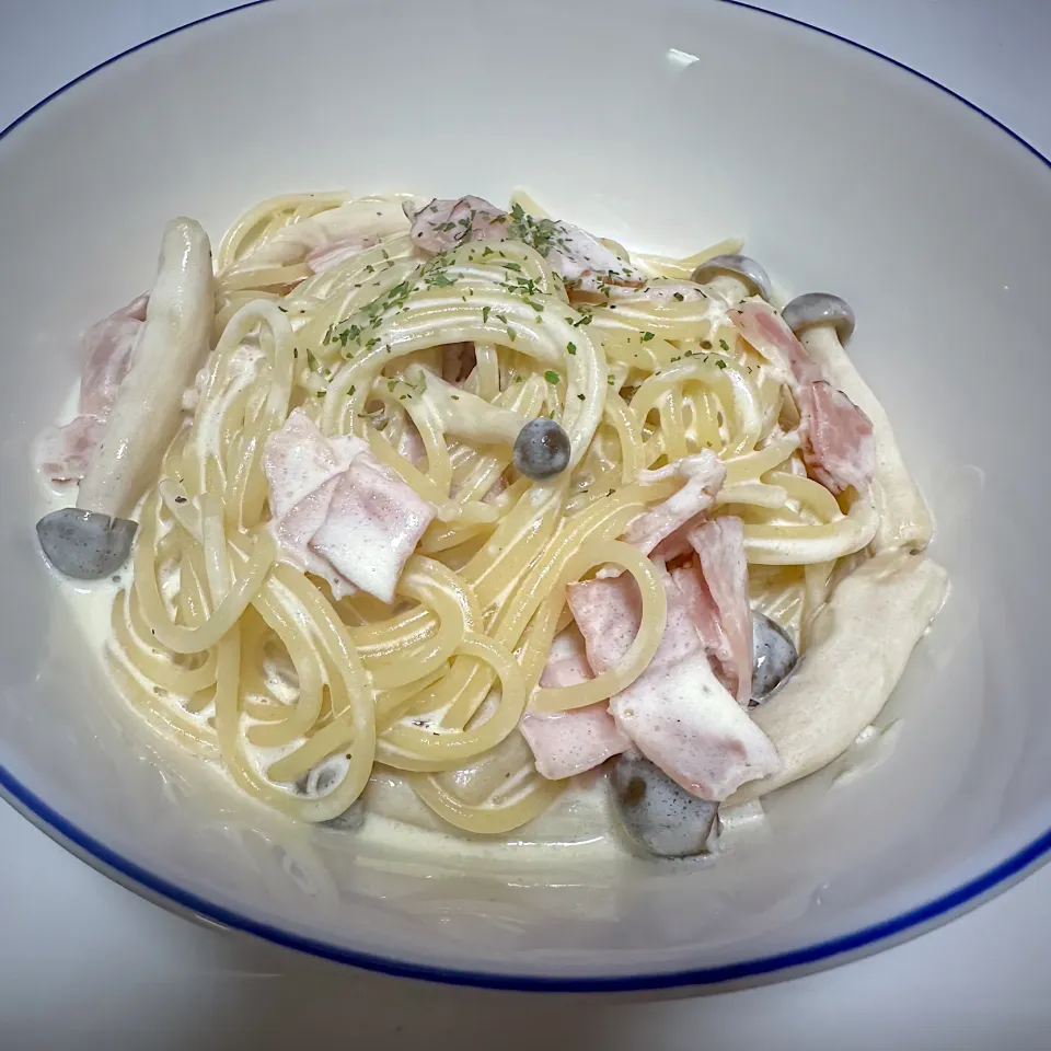 ベーコンときのこのクリームパスタ|まちゃこさん