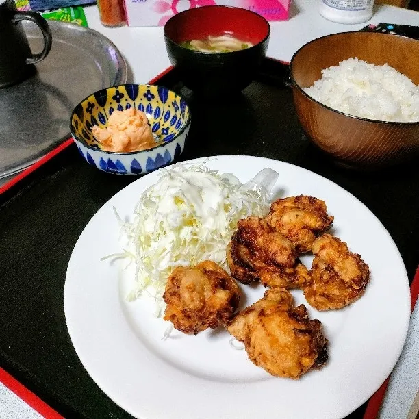 麺つゆ漬けのからあげの定食。

簡単で美味しいですよ。
隠し味もいろいろ使ってます。|ariyo4200さん