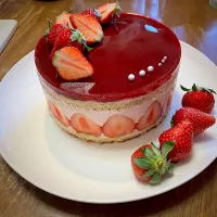 フレジェ風いちごムースケーキ🍓|コノさん