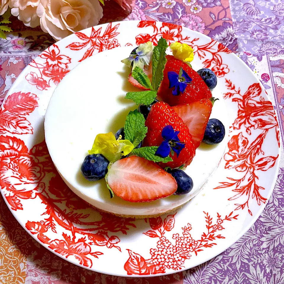 Snapdishの料理写真:お誕生日ケーキ🎂|ringonamaさん