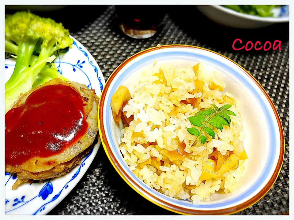 Snapdishの料理写真:ヒラヒラ蓮根バーグ  筍ご飯|cocoaさん