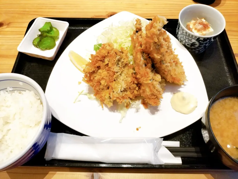 保田食堂のミックスフライ定食|こばやしさん