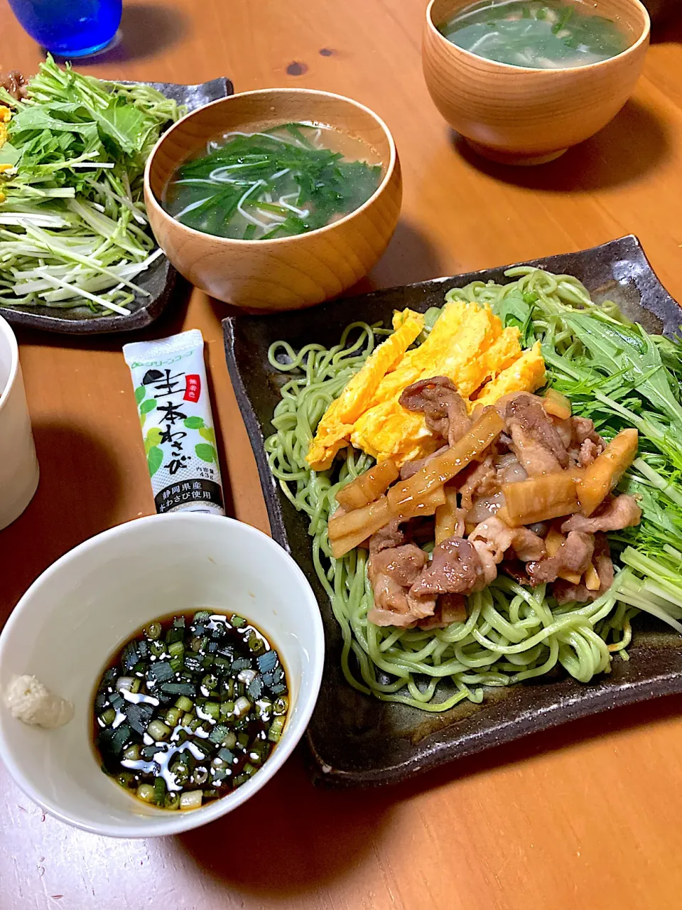 瓦そば風〜豚肉はプラス糀パウダーで下拵えして柔らかくして筍と甘辛く味付け♡withニラの中華スープ|さくたえさん