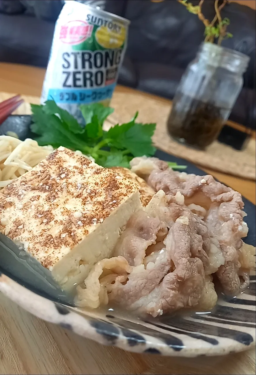 Snapdishの料理写真:肉豆腐|まりおさん