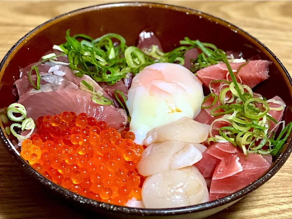 Snapdishの料理写真:☆豪華海鮮丼|まぁたんさん