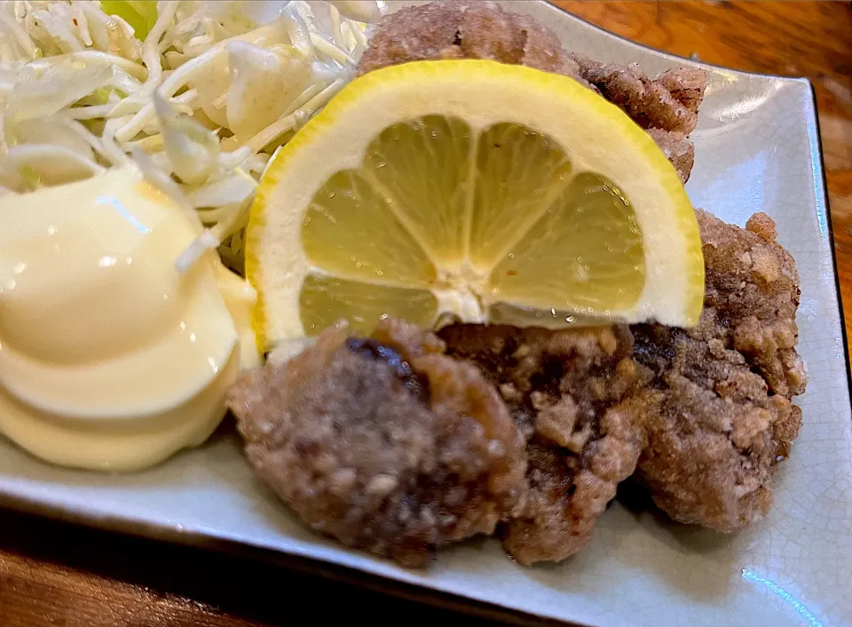 居酒屋で鯨竜田揚げ|須佐浩幸さん